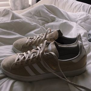 ADIDAS✨ Beige Suede Campus Sneakers